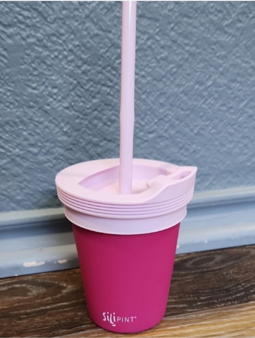 NWOT Silipint 8 oz Kids Straw Tumbler Pink Dragonfruit Dahlia